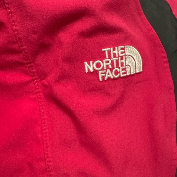 The North Face Hot Pink Girl Ski Jacket Medium snowboarding skiing C - Picture 4 of 8
